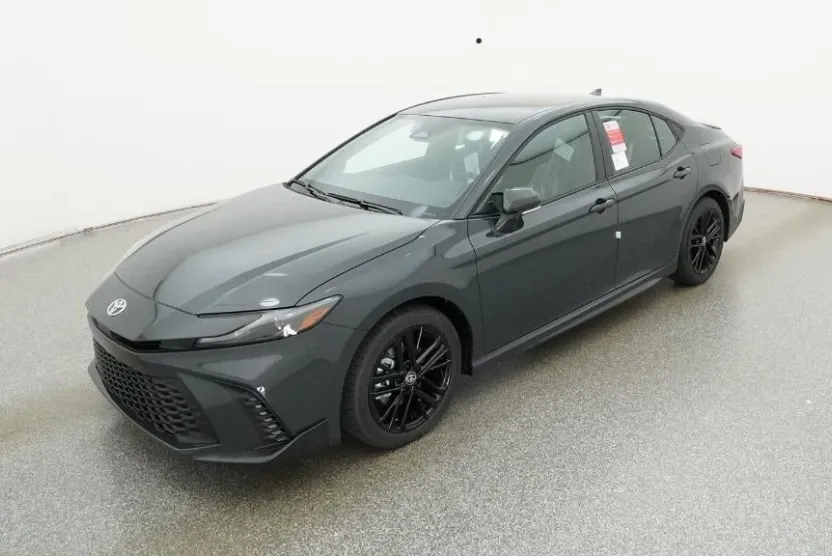 2026 Toyota Camry SE photo 1