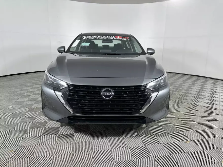 2025 Nissan Sentra SV photo 1