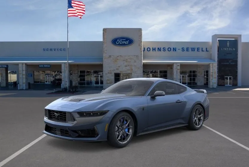 2025 Ford Mustang Dark Horse photo 1