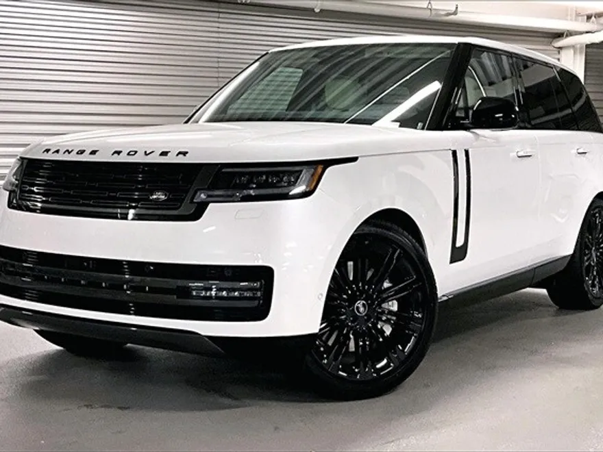 2025 Land Rover Range Rover SE photo 1