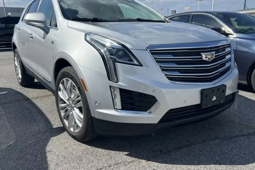2017 Cadillac XT5 Premium Luxury photo 1