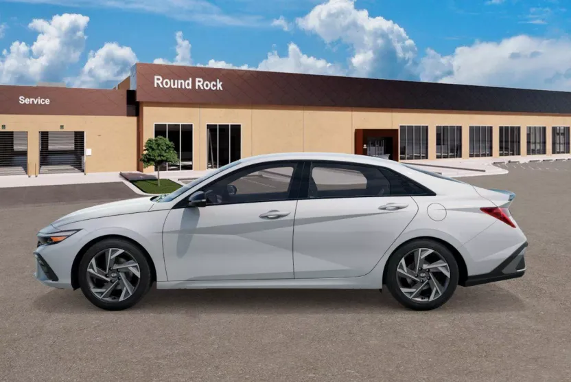 2025 Hyundai Elantra SEL Sport photo 1