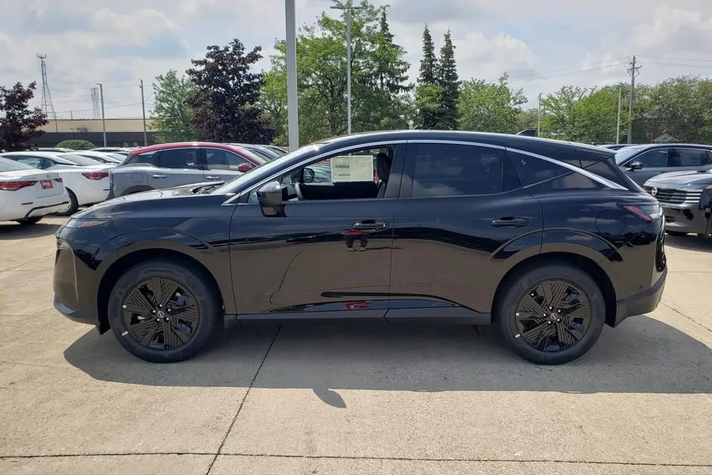 2025 Nissan Murano SV photo 1
