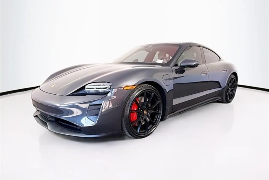 2022 Porsche Taycan GTS photo 1