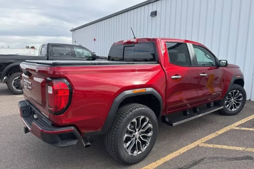 2025 Gmc Canyon Denali photo 1