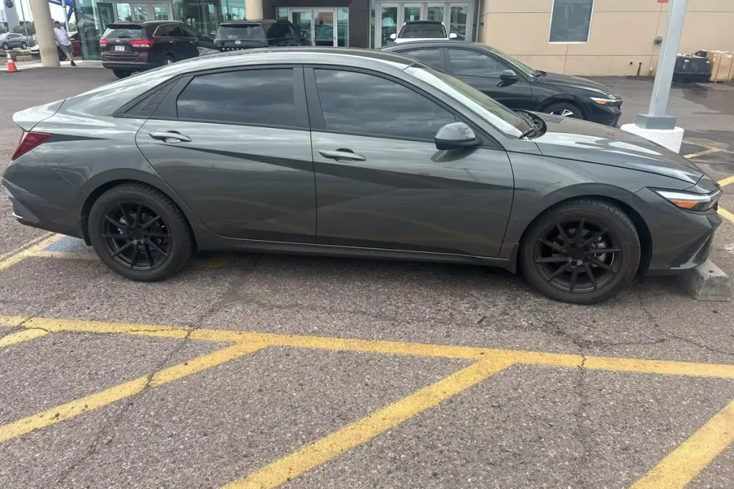 2024 Hyundai Elantra SE photo 1