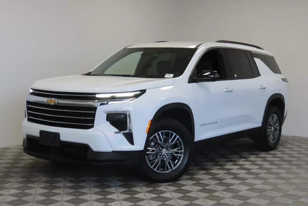 2024 Chevrolet Traverse photo 1