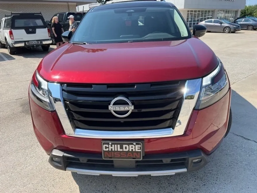 2023 Nissan Pathfinder SL photo 1
