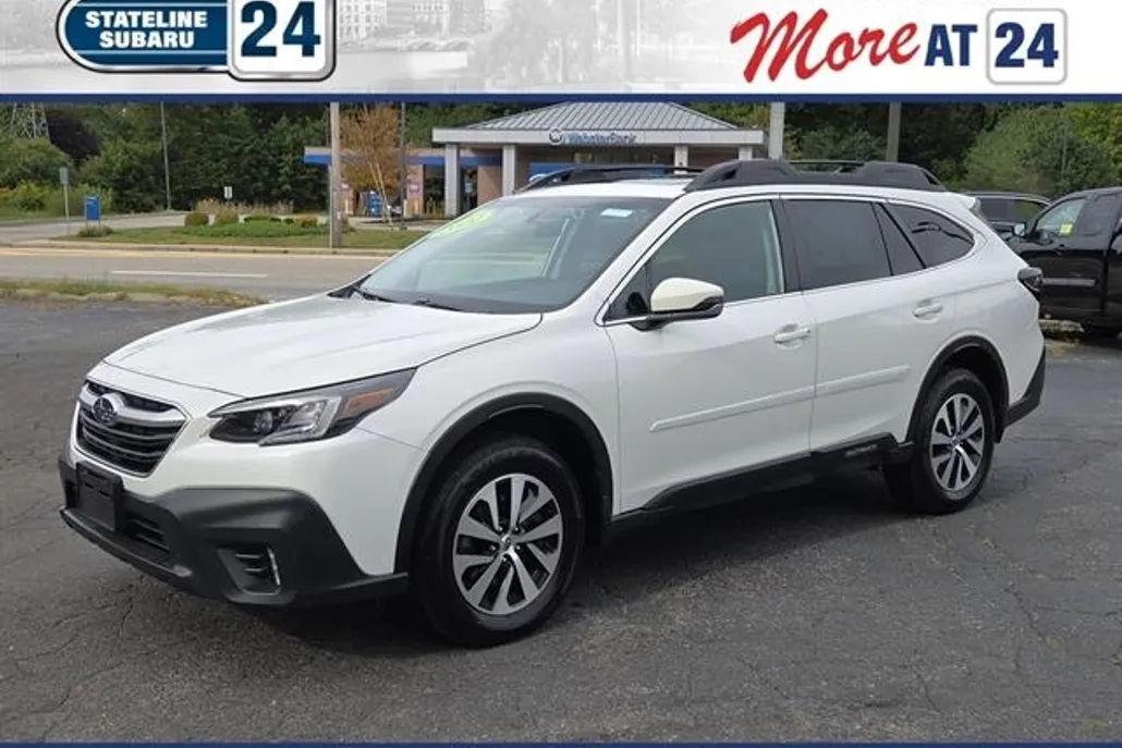 2022 Subaru Outback Premium photo 1