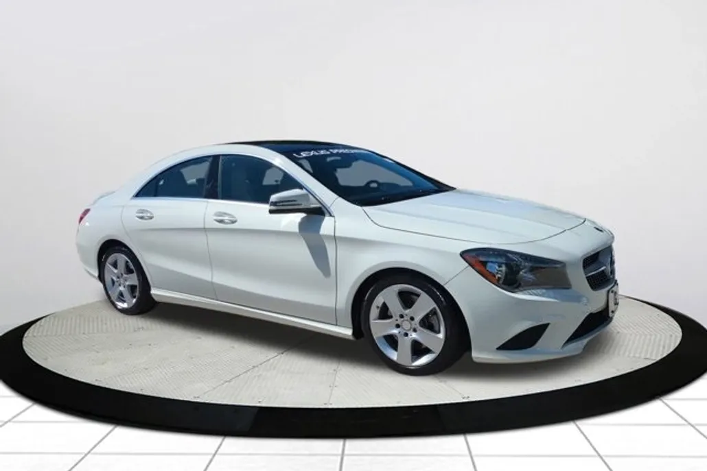 2016 Mercedes Benz CLA 250 4MATIC photo 1