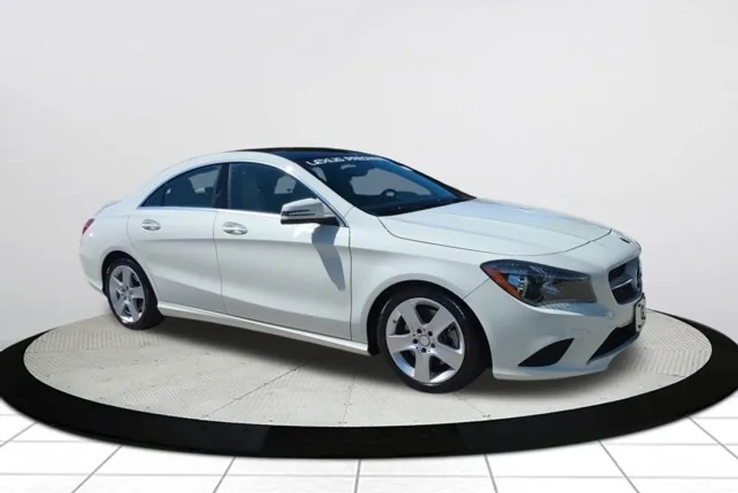 2016 Mercedes Benz CLA 250 4MATIC photo 1