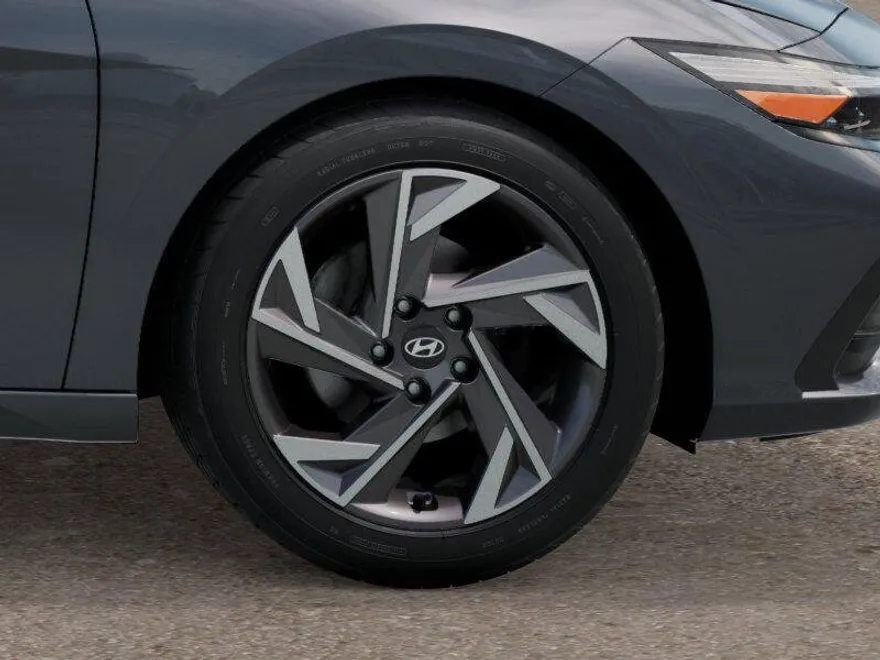 2025 Hyundai Elantra SEL Sport photo 1