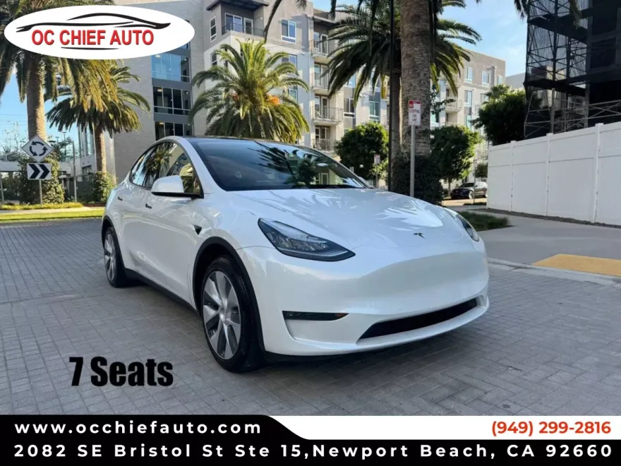 2024 Tesla Model Y Long Range photo 1