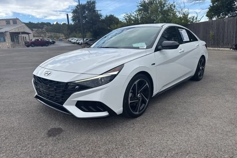 2023 Hyundai Elantra N Line photo 1