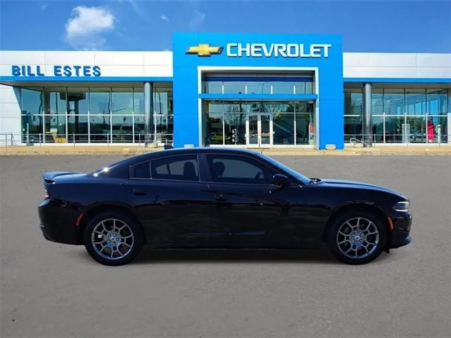 2017 Dodge Charger SXT photo 1