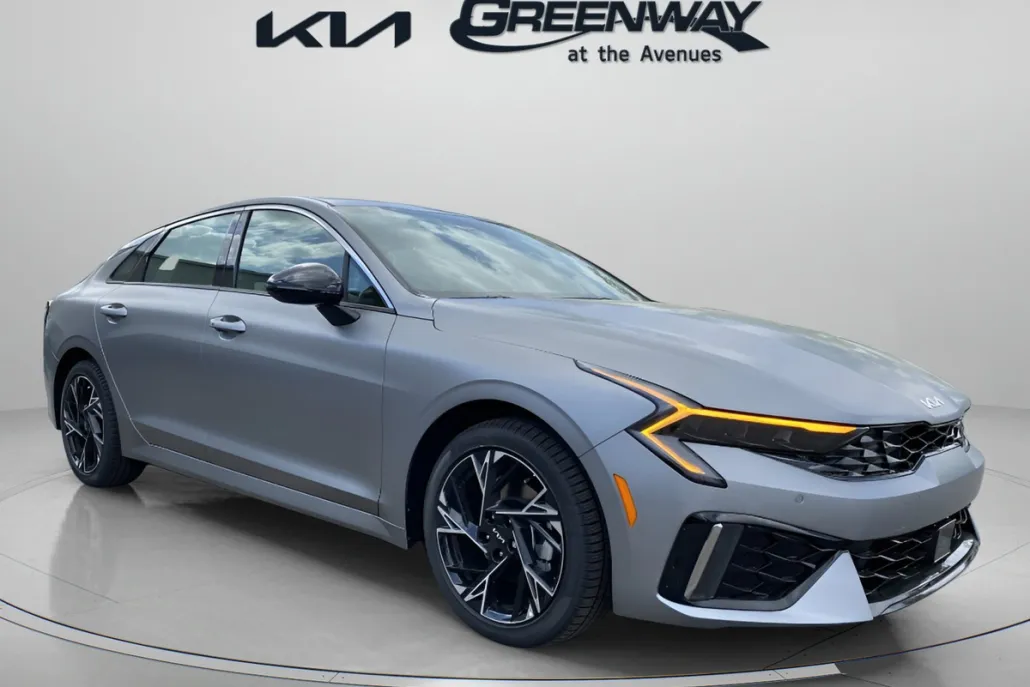 2025 Kia K5 GT-Line photo 1