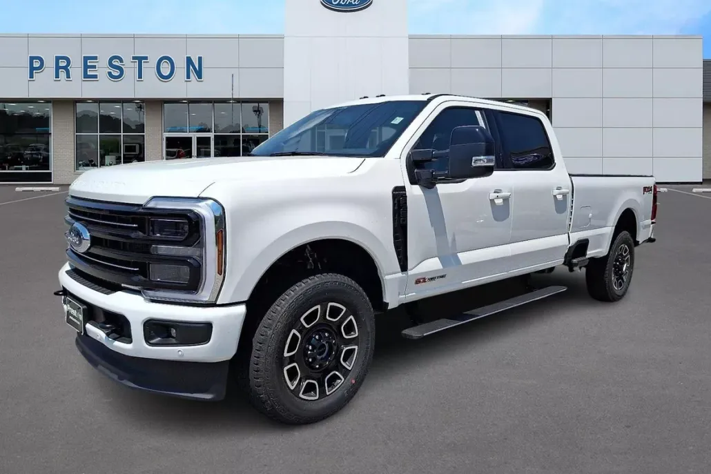 2025 Ford F-350 Platinum photo 1