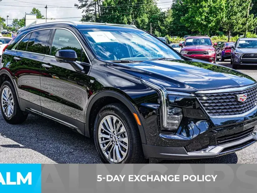 2025 Cadillac XT4 Premium Luxury photo 1