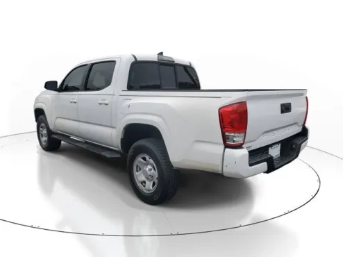 2017 Toyota Tacoma SR5 photo 4