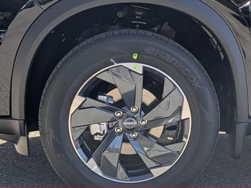 2026 Nissan Rogue SV photo 1