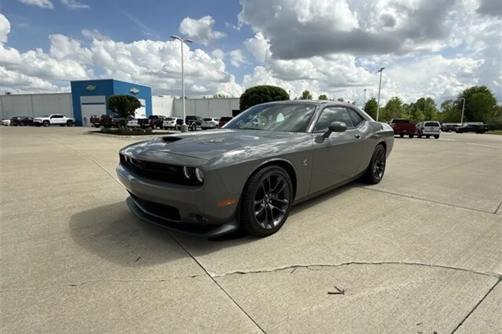 2023 Dodge Challenger R/T Scat Pack photo 1