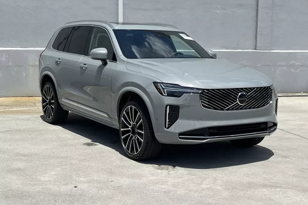 2026 Volvo XC90 Plus photo 1