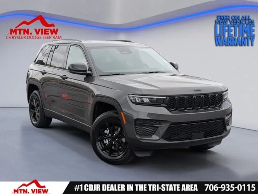 2025 Jeep Grand Cherokee Laredo photo 1