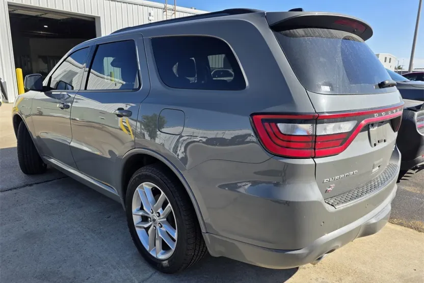 2023 Dodge Durango R/T Plus photo 1