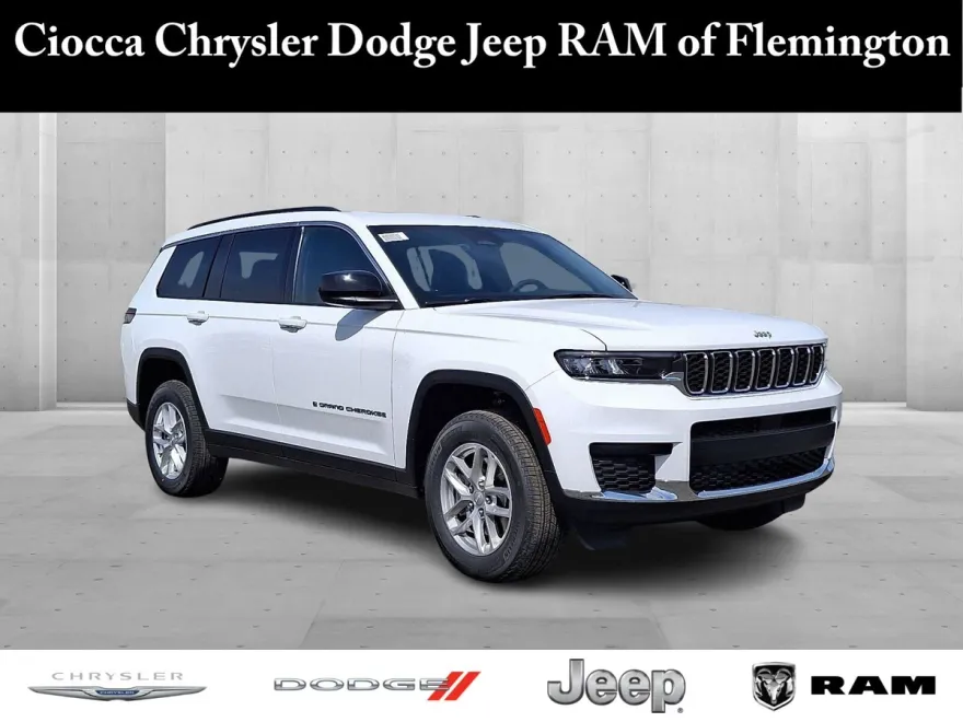 2025 Jeep Grand Cherokee Laredo X photo 1