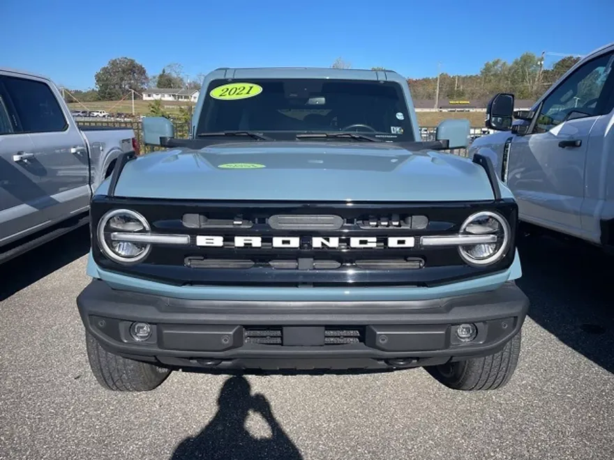 2021 Ford Bronco Outer Banks photo 1