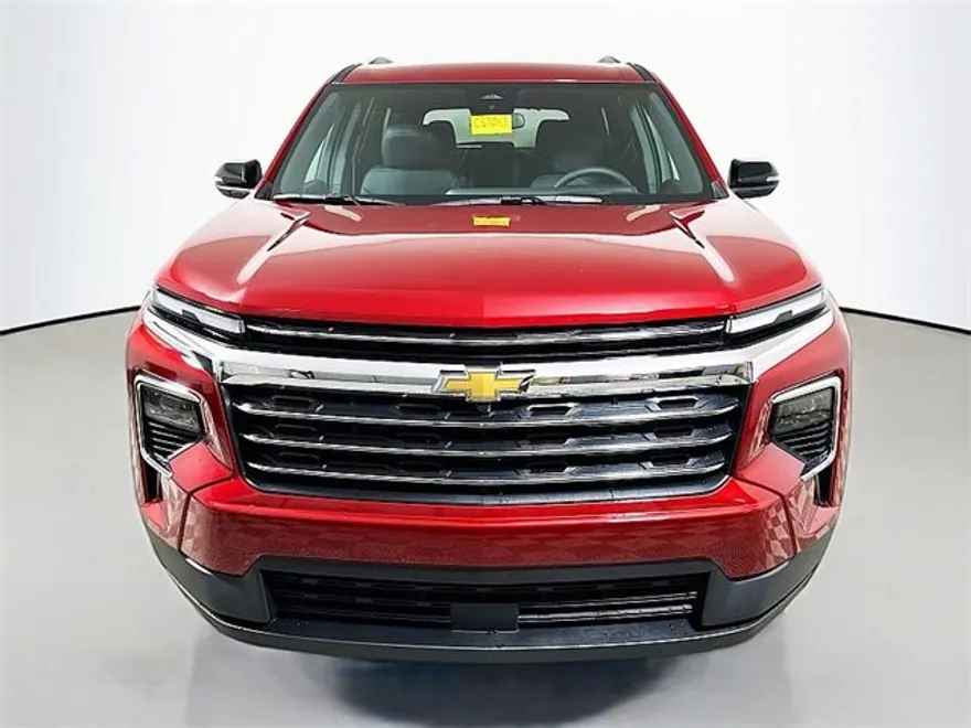 2026 Chevrolet Traverse 2LT photo 1