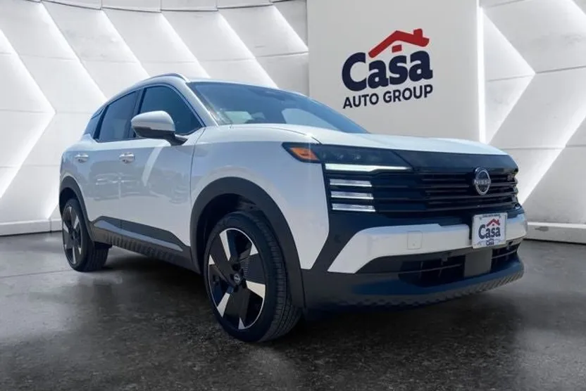 2025 Nissan Kicks SR photo 1