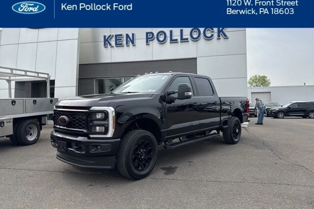 2025 Ford F-250 photo 1