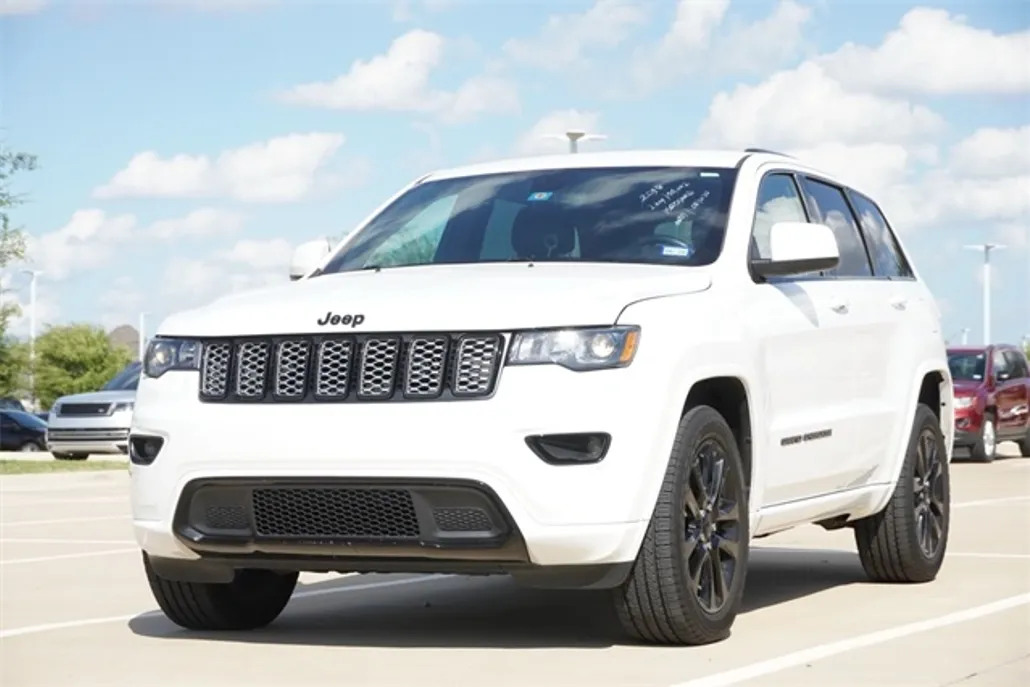 2018 Jeep Grand Cherokee Altitude photo 1