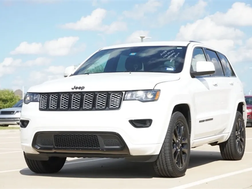 2018 Jeep Grand Cherokee Altitude photo 1
