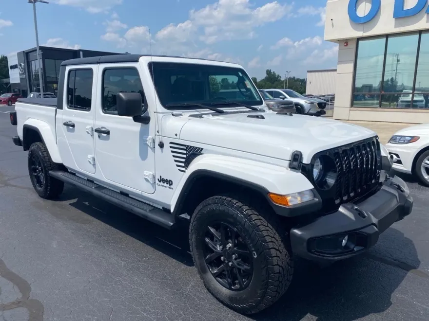 2022 Jeep Gladiator Altitude photo 1