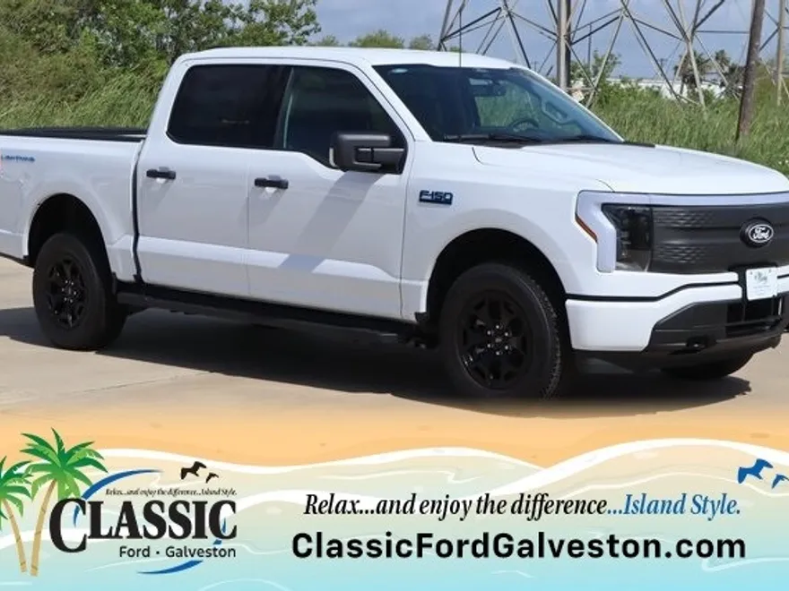 2025 Ford F-150 Lightning XLT photo 1