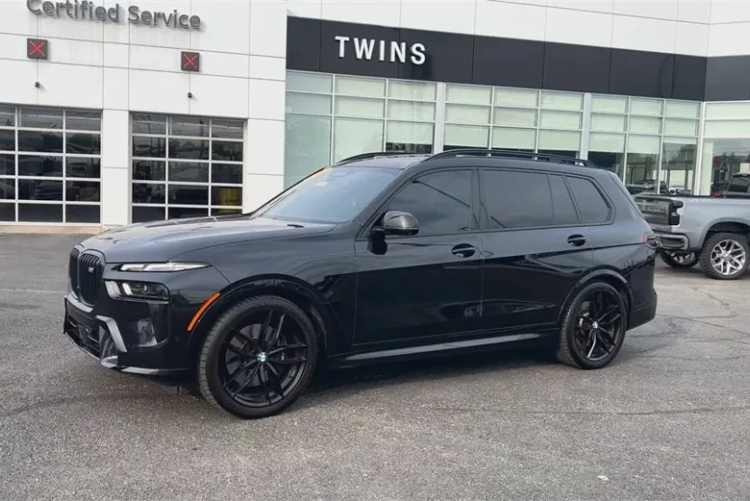 2023 Bmw X7 M60i photo 1