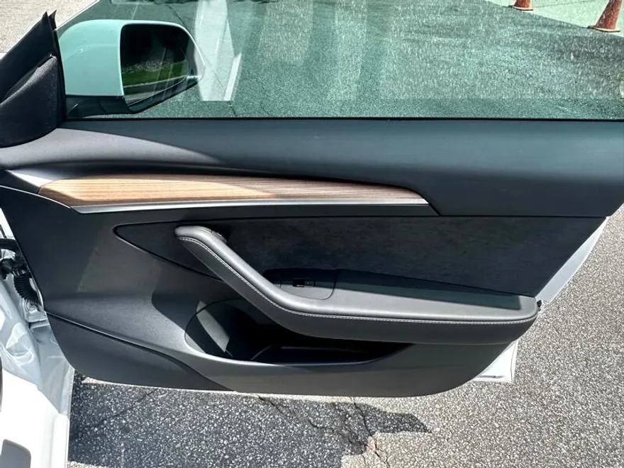 2023 Tesla Model 3 Long Range photo 30