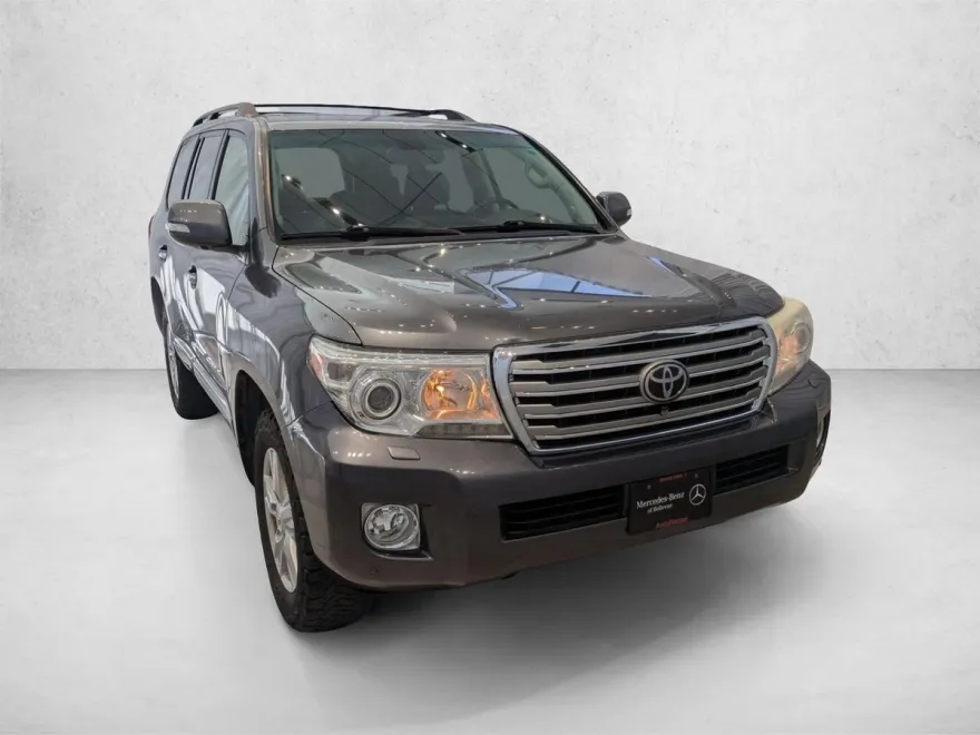 2013 Toyota Land Cruiser VX photo 1