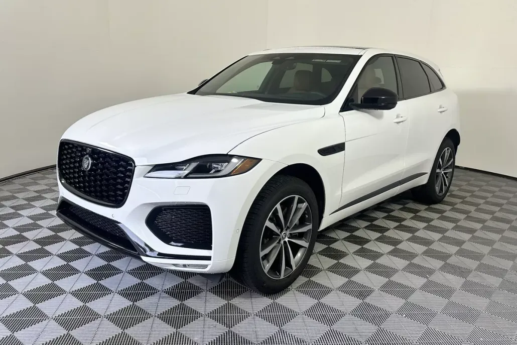 2026 Jaguar F-PACE P250 R-Dynamic S photo 1