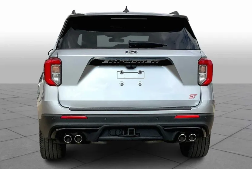 2023 Ford Explorer ST photo 1