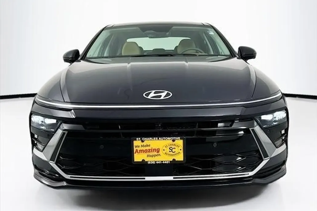 2024 Hyundai Sonata Hybrid Limited photo 1