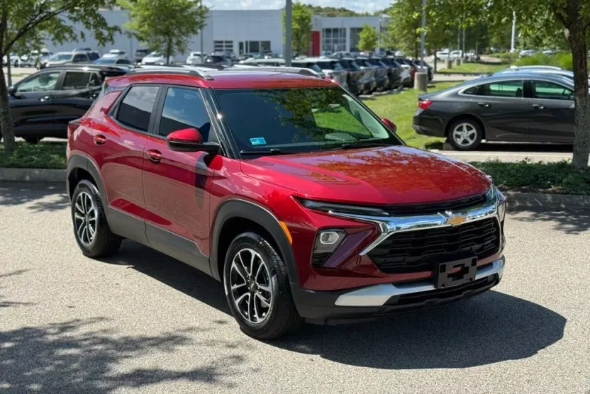 2024 Chevrolet Trailblazer LT photo 1