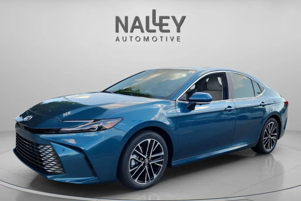 2025 Toyota Camry XLE photo 1