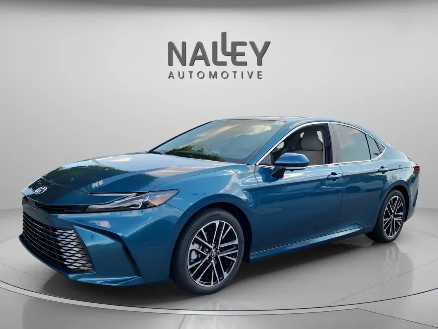 2025 Toyota Camry XLE photo 1