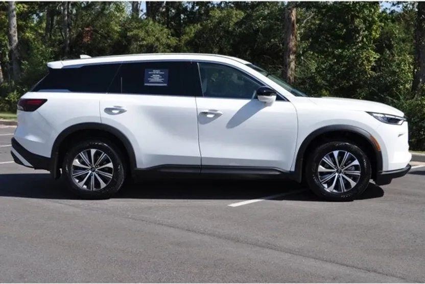 2025 Infiniti QX60 Pure photo 1