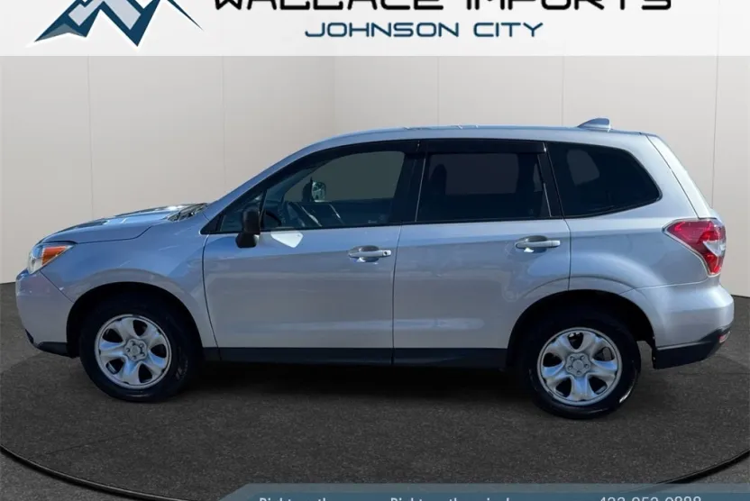 2016 Subaru Forester 2.5i photo 1