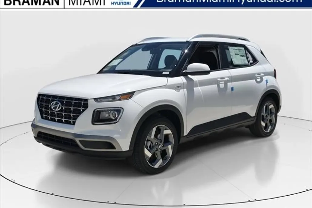 2025 Hyundai Venue SEL photo 1