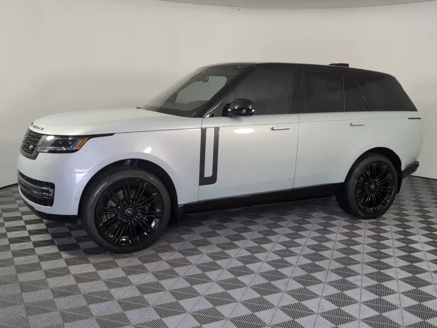 2025 Land Rover Range Rover SE photo 1